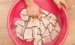 Tips til vask – fjern den grimme lugt fra tøjet
